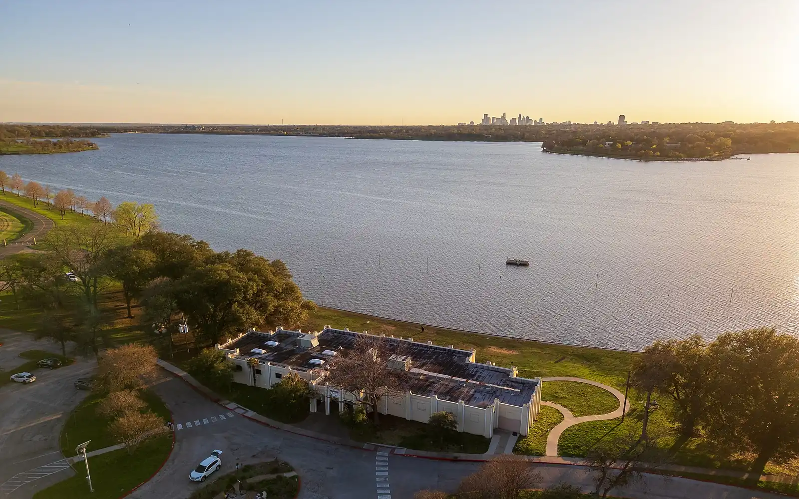 Bath House Cultural Center on the shore of White Rock Lake, Dallas