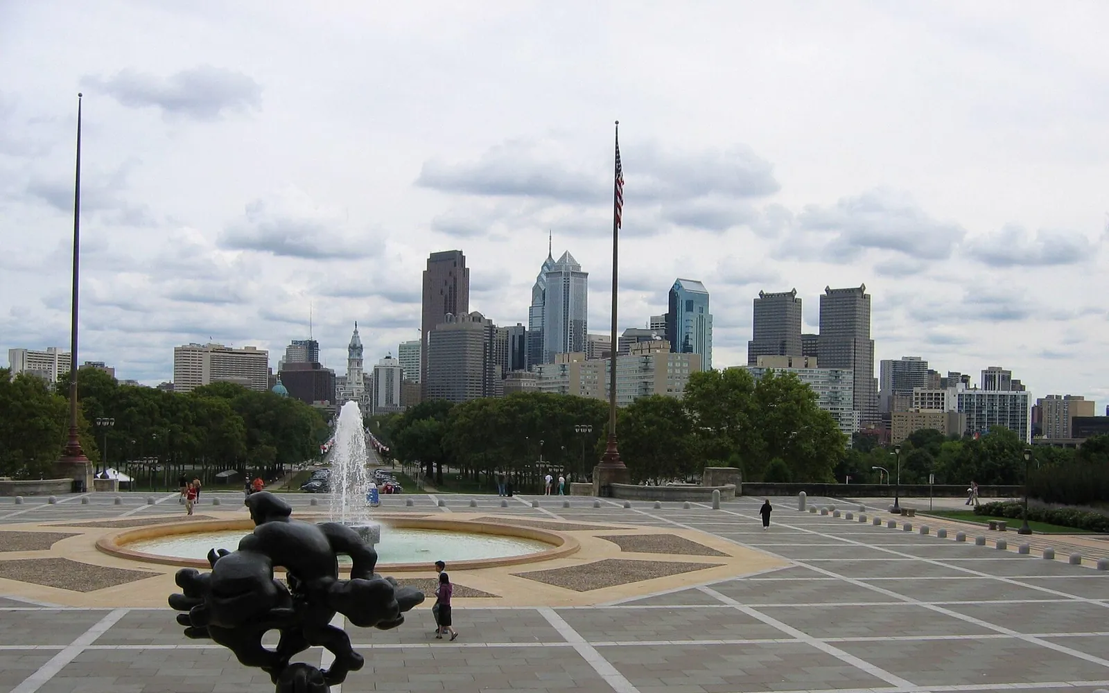 The Philadelphia skyline and Eakins Oval fountain from the Art Museum steps